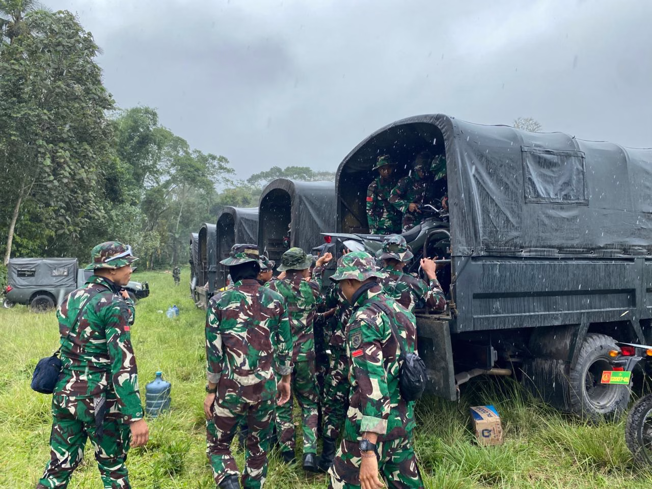 Ratusan Prajurit TNI Ksatria Condromowo Bantu Misi Kemanusiaan di Gunung Semeru